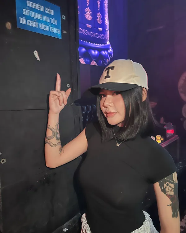 Hồng Nhung 1